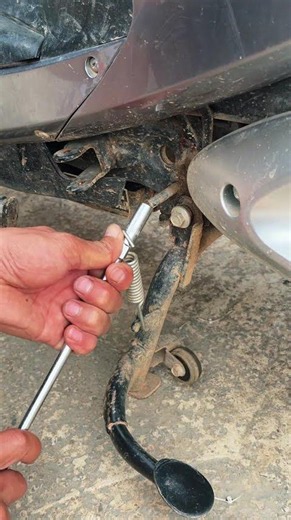 Easy to install motorcycle support spring #shorts