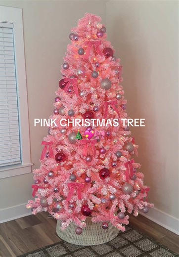Decorate my pink Christmas tree with me 🎄💖🎀 #christmas #christmastree #christmastiktok #pink #christmascountdown #christmasdecor #holidays #christmasdecorating #decoratewithme #satisfying #holidaydecor #christmastreedecorating #aesthetic