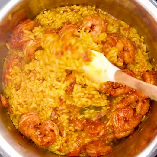 Instant Pot Paella with Prawns