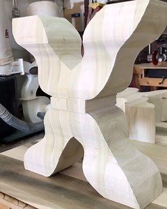 3 dimensional base... not enough... let’s level up and do a 4 dimensional base 👍 | Designs by Donnie