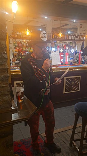 We are all still trying to come terms with the sudden and tragic lost of the legend Mark Llewellin 💔. On Wednesday 29th October The Old Inn Clevedon will be going ahead with the quiz lewy wrote for the Halloween special with Sarah Bayliss reading it with the support of all us behind her. Please feel free to come along, even if you're not doing the quiz to show your support to sarah and lewy's family at this very difficult time. Up the gas mate😘 ⚪️🔵⚪️🔵⚪️ | Mike Purnell