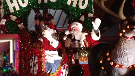 Applications open for 2025 Downtown Appleton Christmas Parade