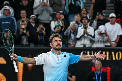 Stan Wawrinka breaks Roger Federer's Grand Slam record with latest Australian Open win