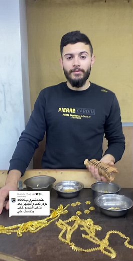 Crafting Unique Gold Jewelry Bracelets in Workshop