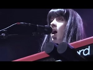 Au Revoir Simone - Fallen Snow (Live)