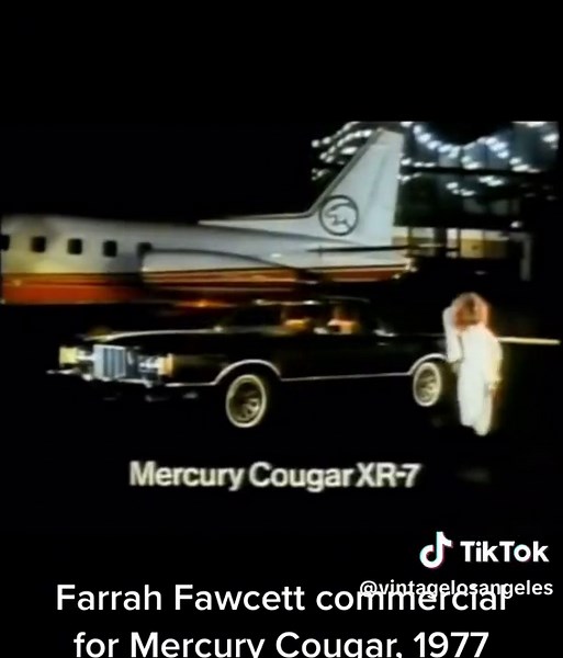 Farrah Fawcett en el espectacular comercial del Mercury Cougar 1977