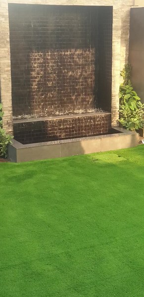 Newly constructed water feature in our newly completed project. #dubailandscaping #outdoorlandscaping #landscaping #greenwaylandscaping #waterfeatures #pools