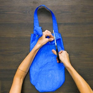 4 easy DIY bags ideas you can make in mere minutes.👛😉 bit.ly/2z4P2zm | 5-Minute Crafts