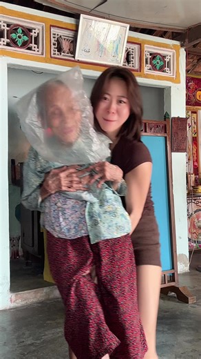 Bắt đc 1 em búp bê đáng yêu❤️. Khi con báo về nhà😂