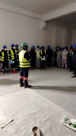 22 reactions | Toolbox Talk: Work at Height & Hand Tool Safety: 1....