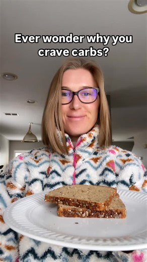 Natalie McCright: Health & Fitness Coach on Instagram: "Snacking, intense cravings, and nighttime overeating usually come down to one thing: your body is under-fueled, not broken. This typically shows up in two ways: 1. You’re undereating during the day. You wake up “not hungry” (because you ate a lot the night before), roll out of bed and drink coffee for breakfast. Lunch is a banana and some pretzels because you’re #busy. By 7pm? You’ve made thousands of decisions, your baby threw up on you an