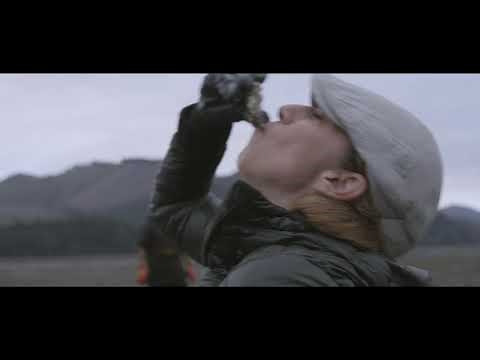 Harvesting oysters in Oregon's Netarts Bay with JAndy Oysters and chef Maylin Chavez