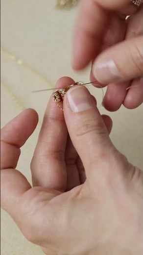 Cómo coser Abalorios para Colgantes - TIPS con Marion Mazô | Domestika