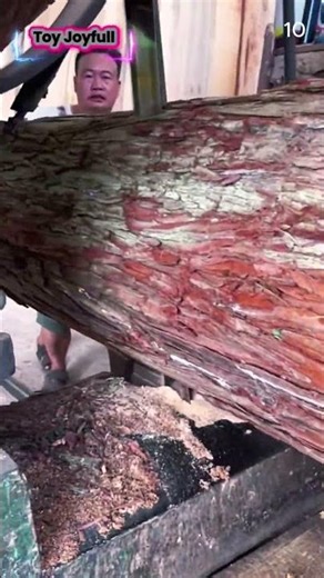 The process of cutting wooden blades using a super sharp saw machine #shorts