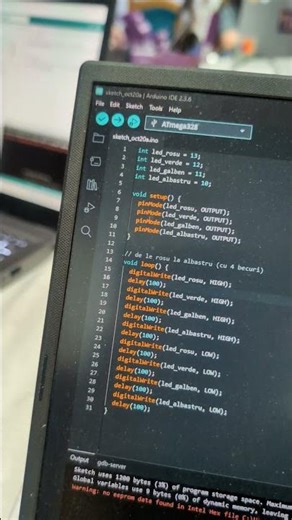 Arduino semaphore with 4 leds 2 ways