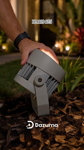 Water Spray Test! Heavy-Duty Minimalist Outdoor Landscape Spotlights (SKU: HA119425)