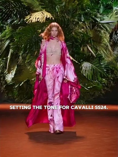 Opening walk energy | Roberto Cavalli SS24 Milan #robertocavalli #ss24 #milanfashionweek #runway