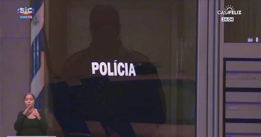 Mulher barricada em casa com os filhos durante 24h: "As crianças estavam privadas de necessidades básicas"