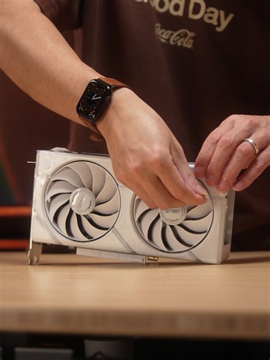 A Clean White RTX 5060 GPU from ASUS! ASUS Dual RTX 5060: https://amzn.to/3LYkYAh #rtx #rtx5060 #gpu #asus