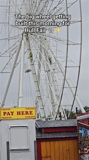 The big wheel getting built this morning for Hull Fair 🎡✨ #HullFair #Hull #BigWheel #Yorkshire #Fairground #Funfair #EastYorkshire #HullDaily #HullLife #UKFairs | To Hull and Back
