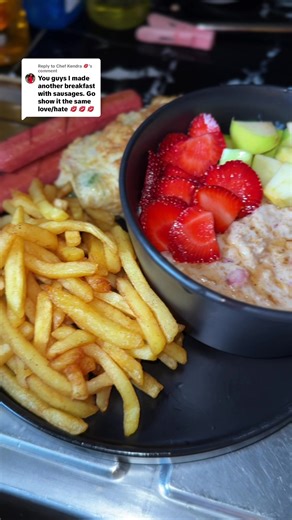 Replying to @Chef Kendra 💋 didn’t plan to make content at this client’s house but this particular breakfast was too cute to not post!!! French fries, omelet sausages and strawberry oats topped with strawberry slices, apples and a drizzle of honey ❤️❤️❤️ #breakfastideas #privatechefinabuja #oatmeal #breakfast #fyppppppppppppppppppppppp