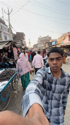 __ayushsingh_vlog on Instagram: "Ruk kar vloging math bnao 😎 @__ayushvlogger1 . . . . .ruk kar vloging math bnao jitna rukoge log tumshe utna aage nikal jayenge dosto to hamesha chalte rahe ek din manjil ke karib pahuch jaoge thanks . . . . . Viral boy hu majak nhi follow karlo sabke koi 1M flowers hai mera dosto vlogger karta huu . Dailyvloging vlogger vlog viral bestvloger instadaily trending. . . . . . . . . . . . . . . #vlog #dailyvlog #reelitfeelit #trending #gaya . . . . . . . . . . . ."