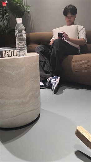 An absolutely compact coffee table – beautiful to look at and taking up no space.#furniture #fyp #diy #allcurved #coffeetable