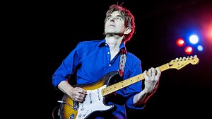 Eric Johnson is offering rare online guitar lessons – watch two of them now