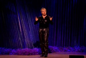 Eddie Izzard: Circle