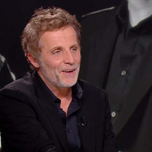 Cette année, Stéphane Guillon est de retour ! Pour l’occasion, il avait même préparé une revue de presse 🙃 | Quotidien avec Yann Barthès