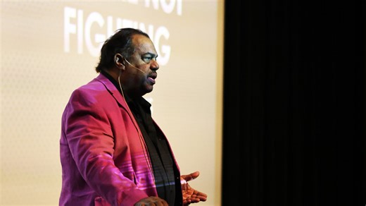 Confrontation to conversation: Daryl Davis speaks at ASU, encourages empathetic listening - The Arizona State Press