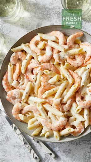 Big flavor, little effort. This week’s Chicken or Shrimp Pasta Little Big Meal brings together Garofalo pasta, your choice of Alfredo or basil pesto, Tuscan Herb veggies, chicken or shrimp, and warm cherry tomato focaccia for a dinner that tastes homemade without the stress. Shop now: https://bit.ly/4t4Z27c | The Fresh Market