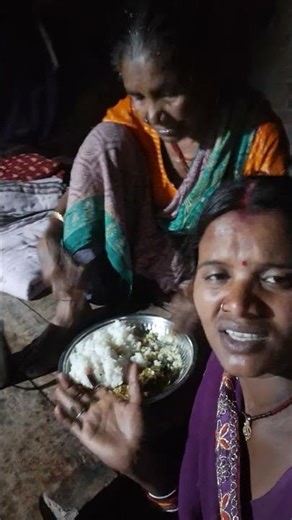 didi bhaiya Hamare Sab Ko namaste Pranam dekh Sakte saasu ji Machhali Bhat Kha Raha Hai Raat Ko Sham