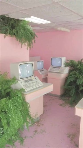 Exploring Dreamcore Aesthetics and Nostalgia