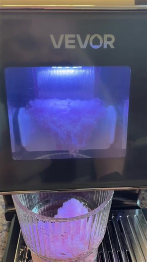 Make fluffy snowflake ice at home with the VEVOR snowflake ice machine. Perfect for snow cones, desserts, iced drinks, and summer parties with fast ice production and easy operation. #tiktokshopcreatorpicks #tiktokshopstockup #tiktokshopspringglowup #icemachine #snowcone @VEVOR Store