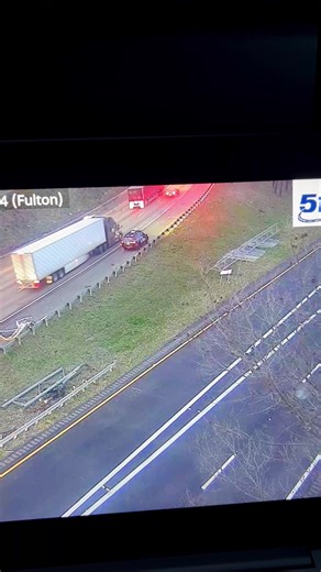 Doug Turnbull in the Traffic Impact Tracker shows the progress crews have made removing a sign I-285 SB (Outer Loop) ramps to I-85 (Exit 61) that a crash damaged.