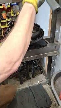 4RUNNER 3rd GEN 2000 Toyota pressing in axle, bearing and collar. Rebuild assembly longer version