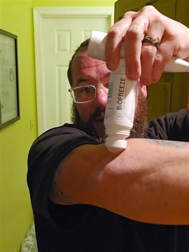 If your back, knees, or neck hurt after a long day… this cooling roll-on helps fast ❄️ Biofreeze is one of the most trusted pain relief gels out there. #painrelief #musclerecovery #biofreeze #tiktokshopspringglowup #tiktokshopcreatorpicks