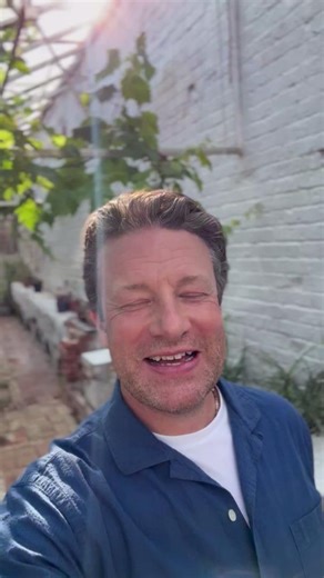 We've been VERY excited to share Jamie's Little Food Library.... Out on October 9th check out the range here >> https://jamieol.com/JamiesLittleFoodLibrary AD ABRAMS Books Magic Cat Publishing | Jamie Oliver