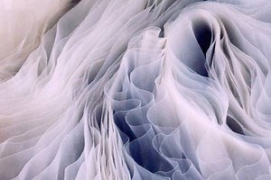 What Does Chiffon Feel Like? (9 Chiffon Characteristics)