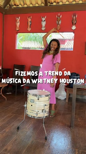 PROEX on Instagram: "A PROEX também entrou na trend! Quem acerta o tempo da música? #whitneyhouston #trend #confraternizacao"