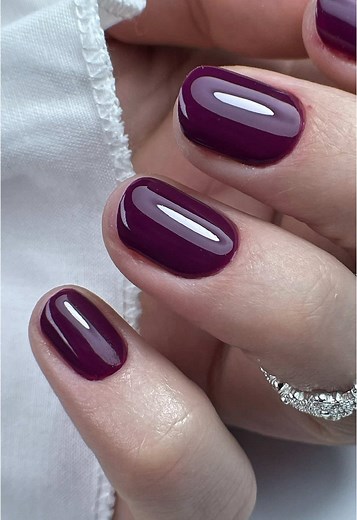 ✨ Zobacz jak wykonać idealny manicure hybrydowy ✨💅 Stylizacja wykonana w całości produktami @pinki.nails 💕 🌸 Nail Prep Abrakadabra 🌸 Magic Base 🌸 Śliwka 18 🌸 Top Hocus Pocus #pinkinails #manicurehybrydowy #idealnymanicure #wspolpraca