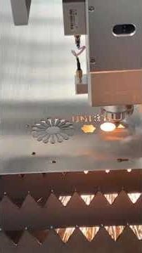 The fiber laser cutting machine is in operation...