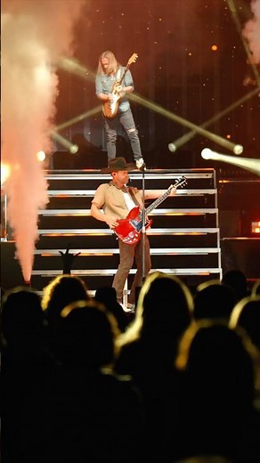 Momma’s House | Two for the Road Tour Knoxville, TN | 11.20.25 #dustinlynch #countrymusic