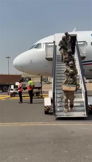 WATCH: UPDF Commandos arriving in Juba to support South Sudan People's Defence Forces (SSPDF) in the current crisis. https://ugdiplomat.com/ugandan-special-forces-deployed-to-juba-amid-rising-tensions/