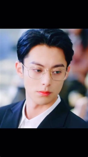 He takes care of her 😻💕 #cdrama #shorts #onlyforlove #bailu白鹿 #dylanwang