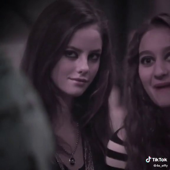 Effy Stonem: Exploring Nostalgic Moments in Skins Gen 1