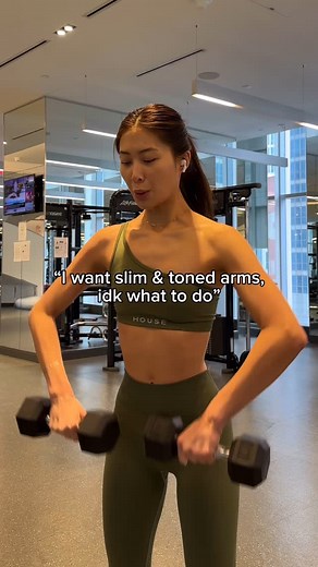 share this with your workout buddy and try this workout this week 🤍 a new week, a new spicy upper body workout 🌶️ 🥵 idk abt you but upper body workouts always leave me feeling so strong and confident 👀 Reminder: nutrition is EXTREMELY important when it comes to feeling and looking your best. This workout alone will not “transform” and lead to fat loss. Proper nutrition and nourishment is essential. I follow a no-calorie counting 70/30 lifestyle, but we are all so different. let me know if yo