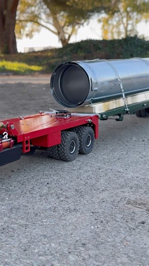 Winch-assisted detachment of loaded oilfield trailer.. 💪.. #kenleerc #makisigrc #oilfield rc eld