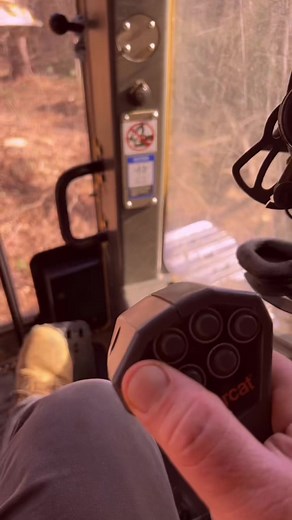 Reply to @precisiontreenc #explaing the controls and how I have them set in the lx830d#tigercatforestry #tdklogginginc #tigercat #mississippilogging
